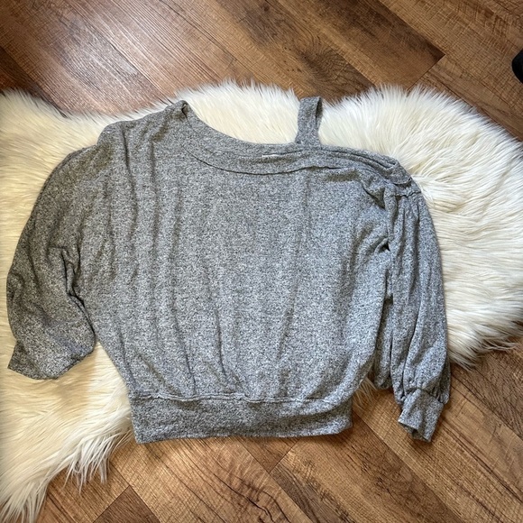 FREE PEOPLE Flaunt It Heather Grey One Shoulder Sweater Top - Picture 2 of 4